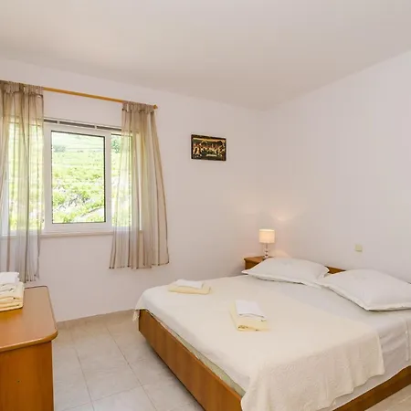 アパート Dinga -borak - Comfort Two Bedroom With Balcony No 6 Potomje
